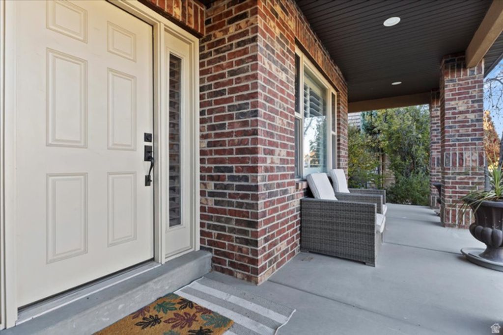 Image 5 of property listing at 12906 S VERONA CREEK WAY, Riverton, UT 84065