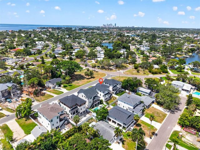 1717 MASSACHUSETTS AVENUE NE, St Petersburg, FL 33703