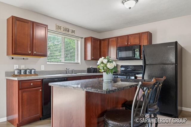 16264 Trent Ridge Drive NE, Cedar Springs, MI 49319