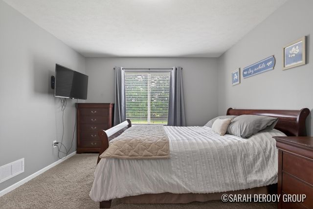 16264 Trent Ridge Drive NE, Cedar Springs, MI 49319