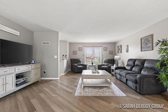 16264 Trent Ridge Drive NE, Cedar Springs, MI 49319