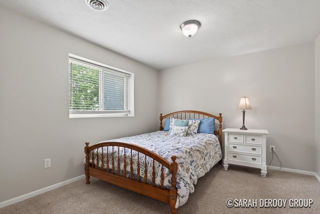16264 Trent Ridge Drive NE, Cedar Springs, MI 49319