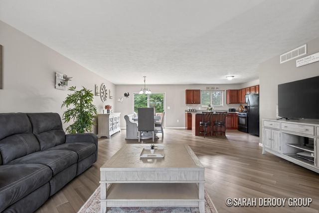 16264 Trent Ridge Drive NE, Cedar Springs, MI 49319