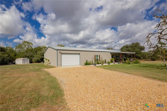 8142 Fm 1447, Yoakum, TX 77995