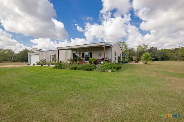 8142 Fm 1447, Yoakum, TX 77995