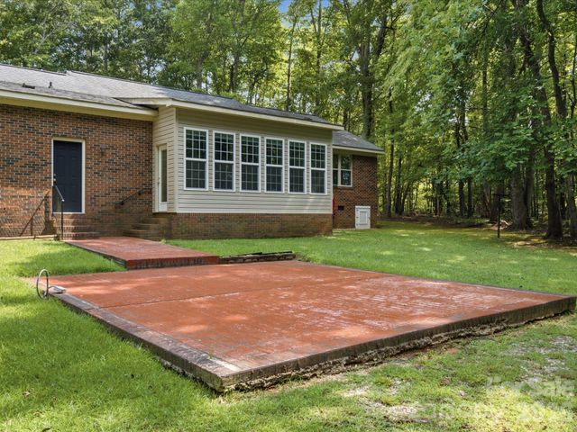 155 S Grandview Road, Clover, SC 29710