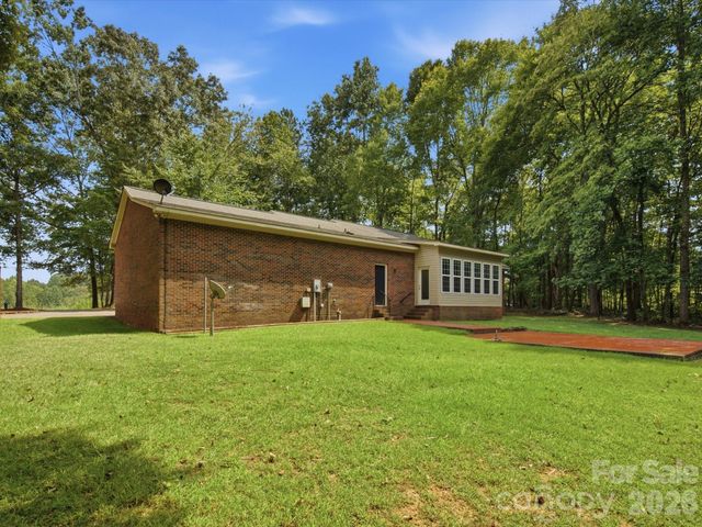 155 S Grandview Road, Clover, SC 29710
