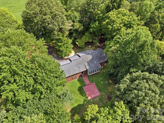 155 S Grandview Road, Clover, SC 29710