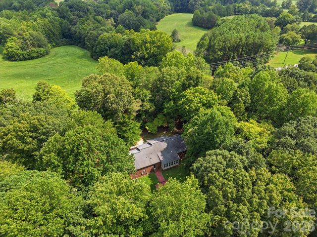 155 S Grandview Road, Clover, SC 29710