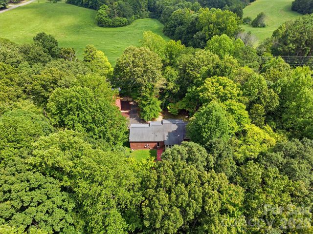 155 S Grandview Road, Clover, SC 29710