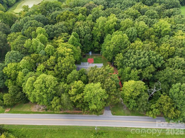 155 S Grandview Road, Clover, SC 29710