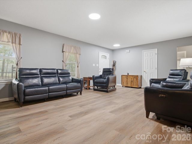 155 S Grandview Road, Clover, SC 29710