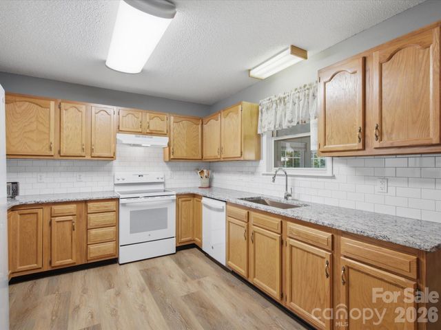 155 S Grandview Road, Clover, SC 29710