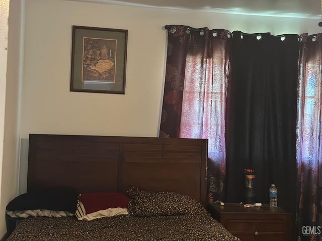 2605 Manor Street, Bakersfield, CA 93308