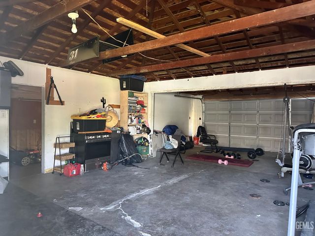 2605 Manor Street, Bakersfield, CA 93308