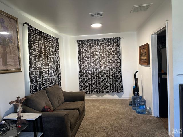 2605 Manor Street, Bakersfield, CA 93308