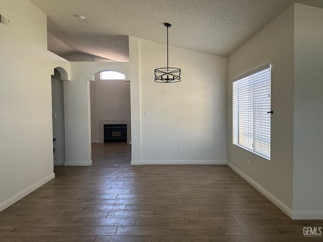 2605 Manor Street, Bakersfield, CA 93308