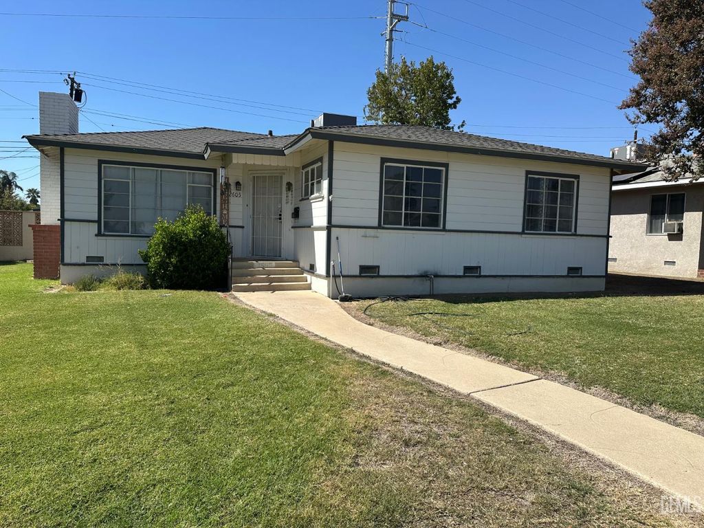 2605 Manor Street, Bakersfield, CA 93308