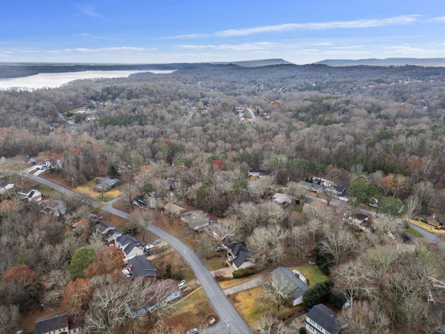 1926 Rock Bluff Road, Hixson, TN 37343