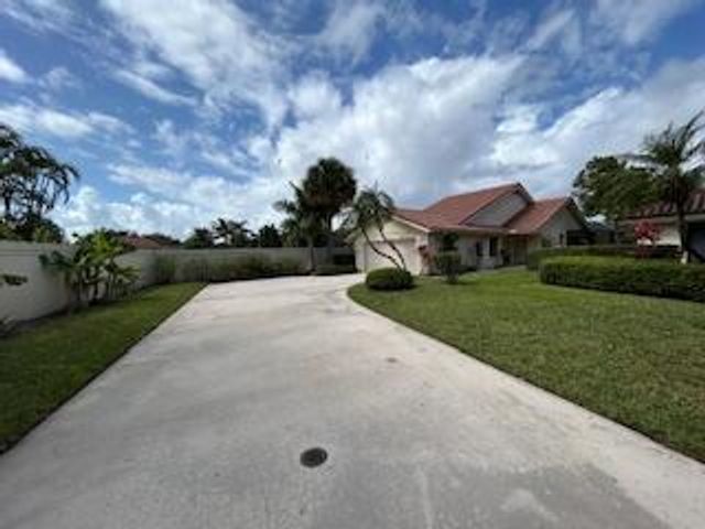 2900 Cuyahoga Lane, West Palm Beach, FL 33409