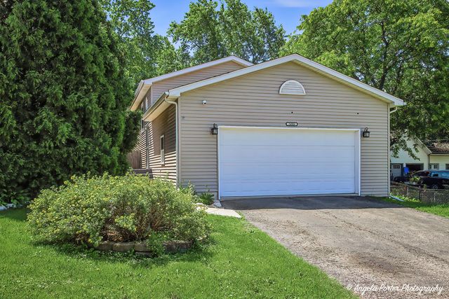 24903 W Oak Avenue, Lake Villa, IL 60046