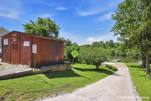 24903 W Oak Avenue, Lake Villa, IL 60046