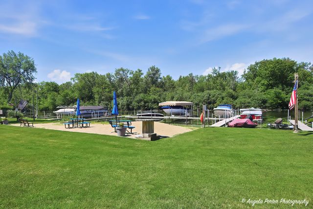 24903 W Oak Avenue, Lake Villa, IL 60046