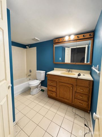 920-C0920 Plymouth Road, North Brunswick, NJ 08902