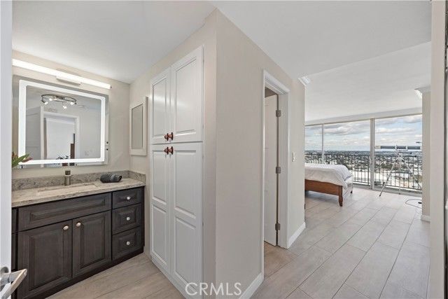 700 E Ocean Boulevard 3003, Long Beach, CA 90802