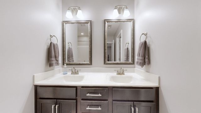 2196 Killington Dr, Clarksville, TN 37040