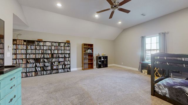 2196 Killington Dr, Clarksville, TN 37040