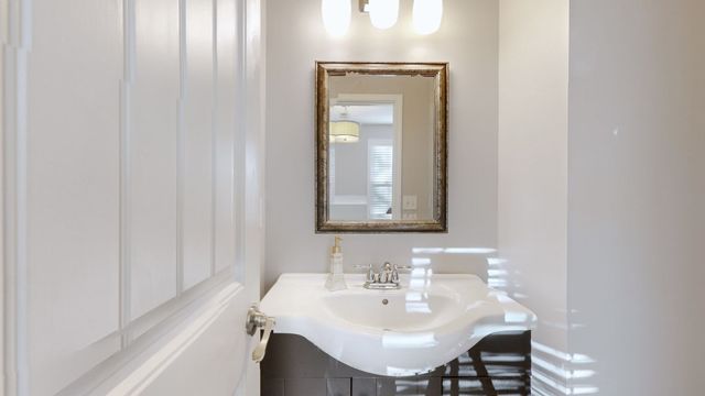 2196 Killington Dr, Clarksville, TN 37040