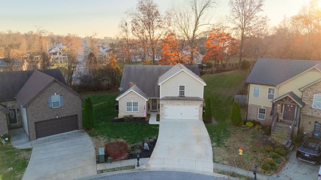 2196 Killington Dr, Clarksville, TN 37040