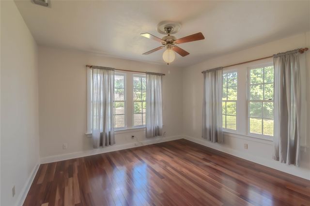 1202 Norwood RD, Austin, TX 78722