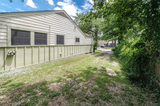 1202 Norwood RD, Austin, TX 78722