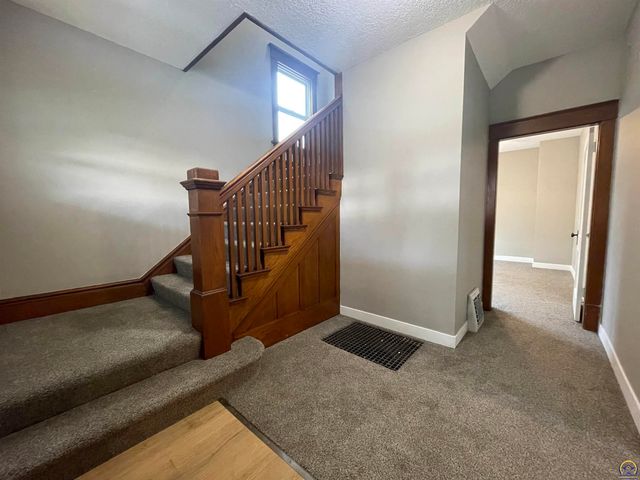 1118 Mechanic St, Emporia, KS 66801