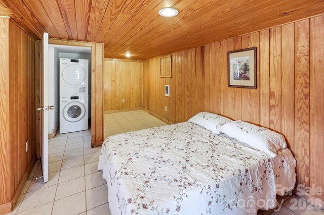 102 Jack London Road, Lake Lure, NC 28746