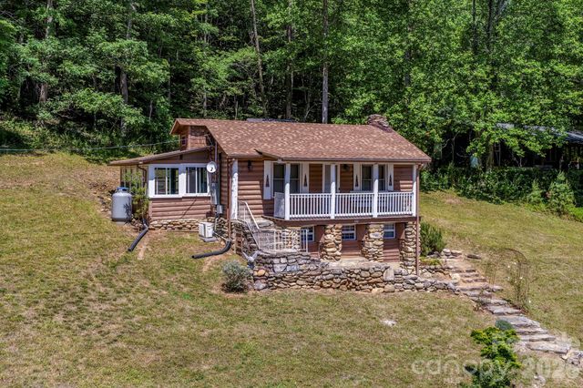 102 Jack London Road, Lake Lure, NC 28746