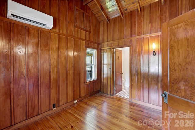 102 Jack London Road, Lake Lure, NC 28746