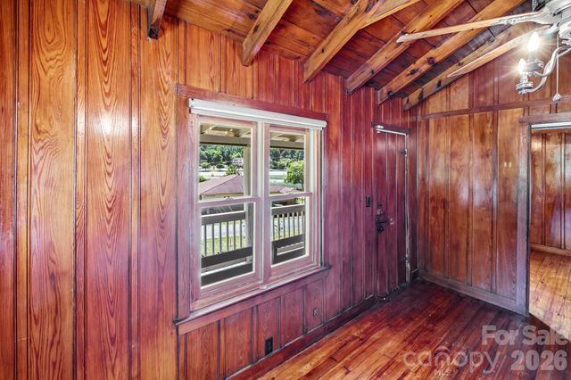 102 Jack London Road, Lake Lure, NC 28746
