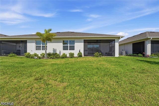 20652 Plumwood LOOP, North Fort Myers, FL 33917