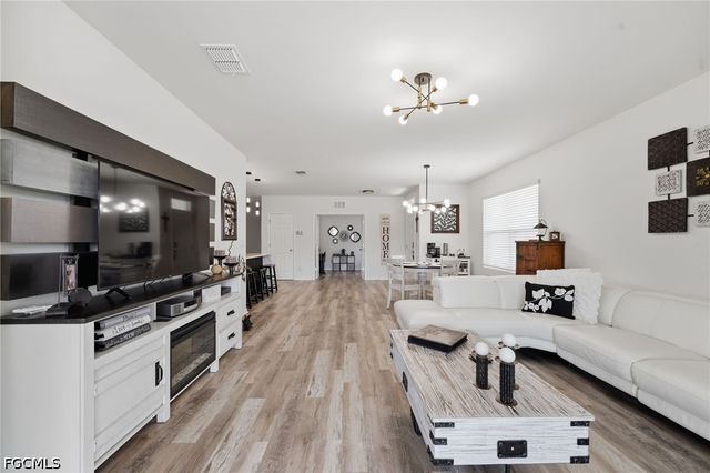 20652 Plumwood LOOP, North Fort Myers, FL 33917