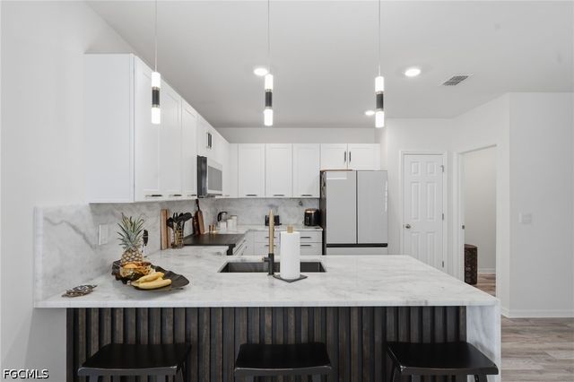 20652 Plumwood LOOP, North Fort Myers, FL 33917