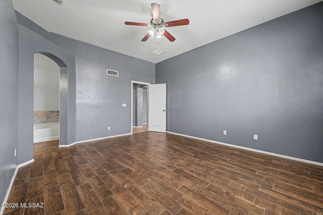 5522 S Lemon Tree Drive, Tucson, AZ 85757