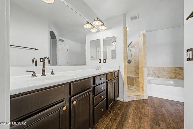 5522 S Lemon Tree Drive, Tucson, AZ 85757