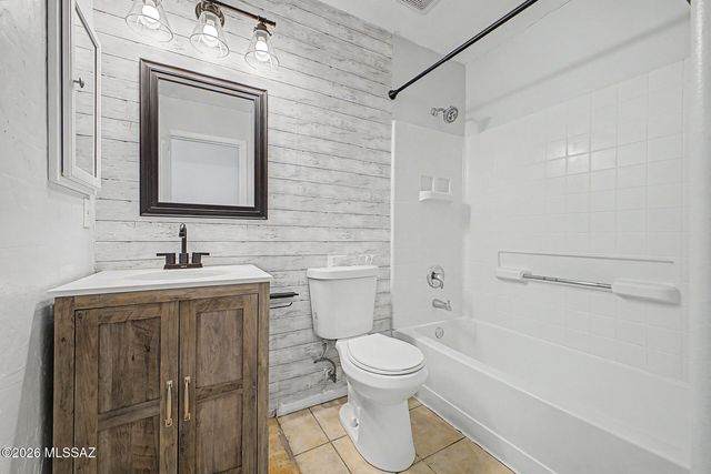 5522 S Lemon Tree Drive, Tucson, AZ 85757