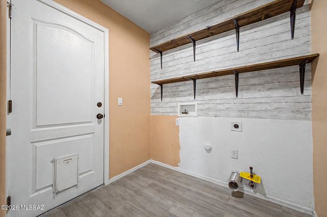 5522 S Lemon Tree Drive, Tucson, AZ 85757