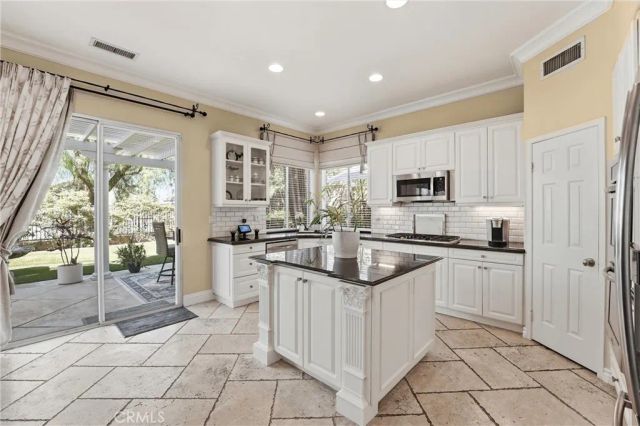 25441 Pacific Hills, Mission Viejo, CA 92692