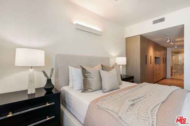 3688 Overland Avenue PH7, Los Angeles, CA 90034