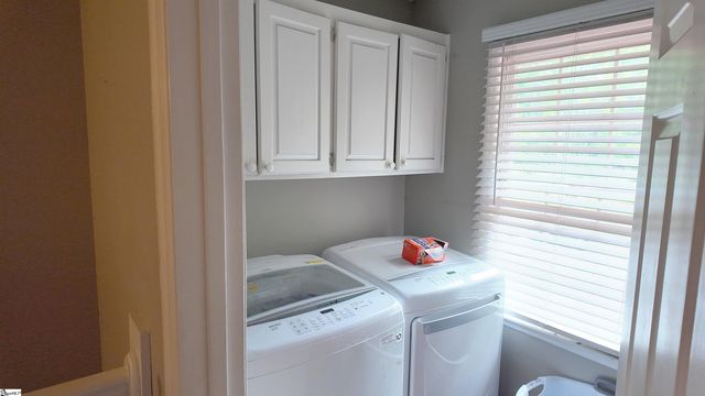 166 Chestnut Lake Drive, Inman, SC 29349